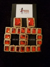 Load image into Gallery viewer, Tabby Earring
