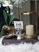 Load image into Gallery viewer, Anchor diamond Earrings
