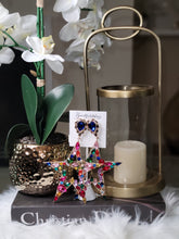 Load image into Gallery viewer, I'm A Star Earrings
