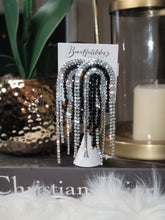 Load image into Gallery viewer, Rain Diamond Earrings black
