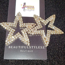 Load image into Gallery viewer, Lil Star Earrings

